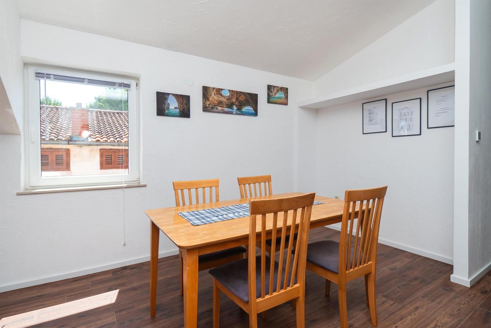 וודיצה Apartments And Rooms Mladen חדר תמונה