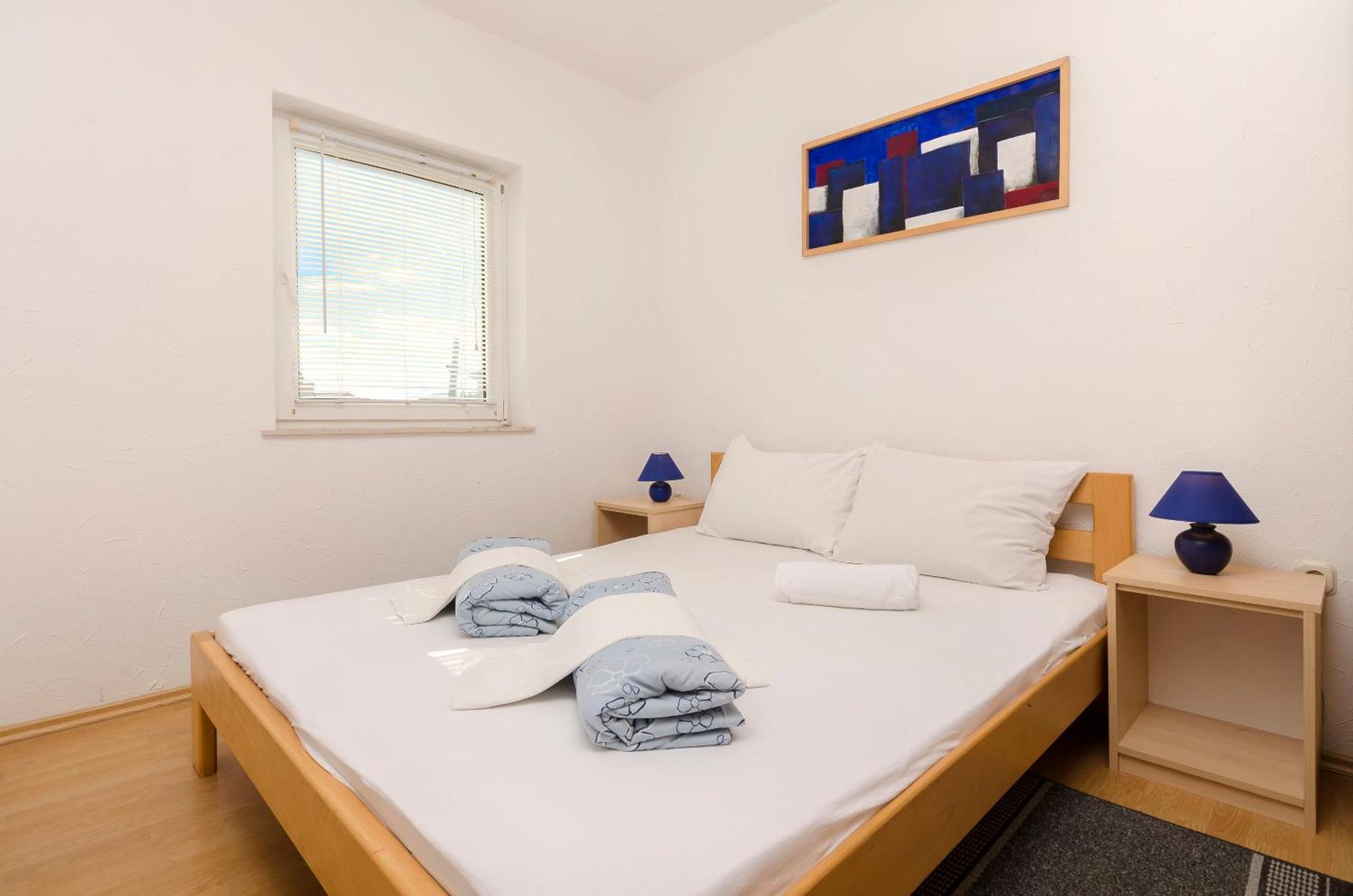 וודיצה Apartments And Rooms Mladen מראה חיצוני תמונה