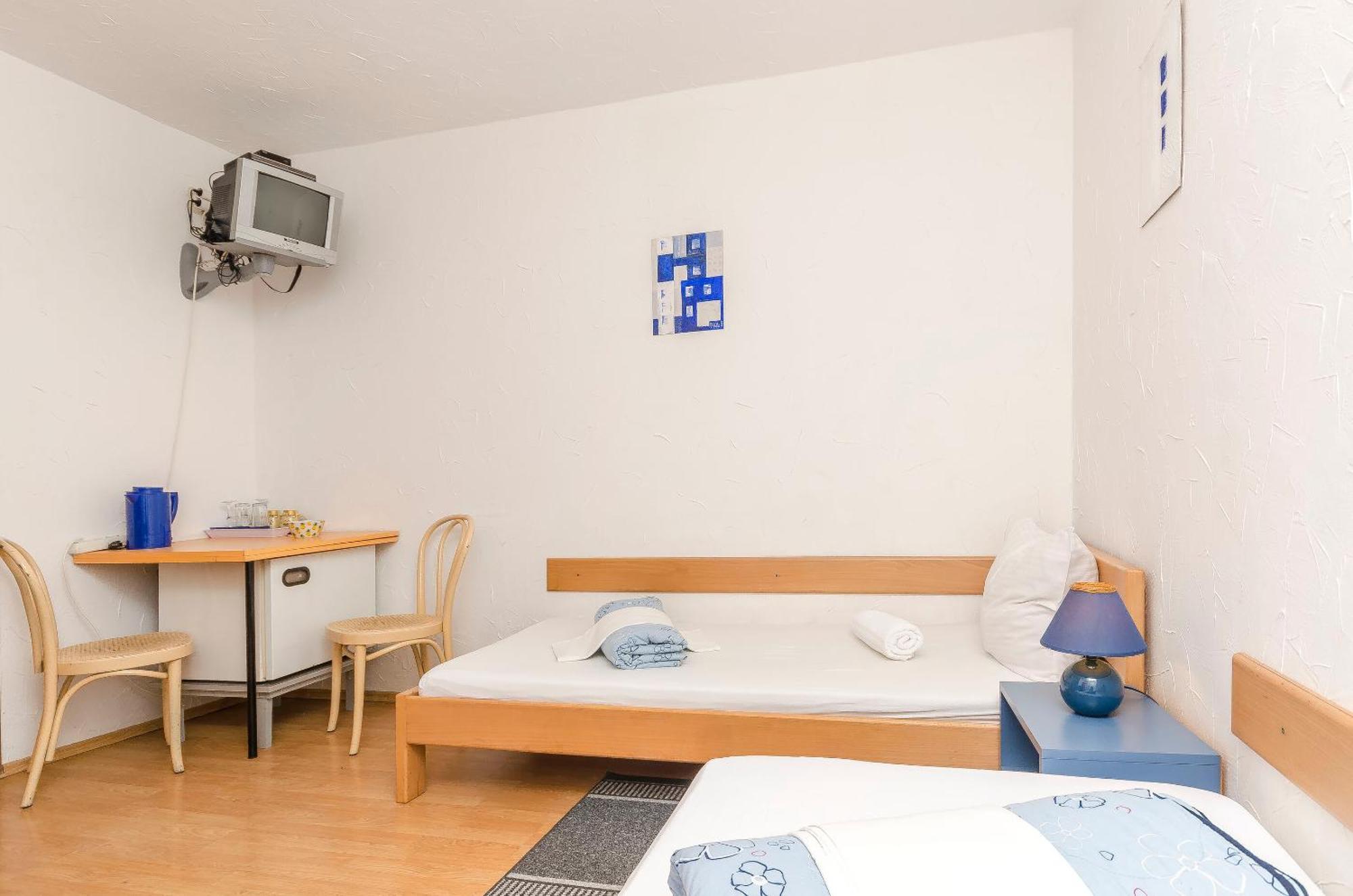 וודיצה Apartments And Rooms Mladen מראה חיצוני תמונה