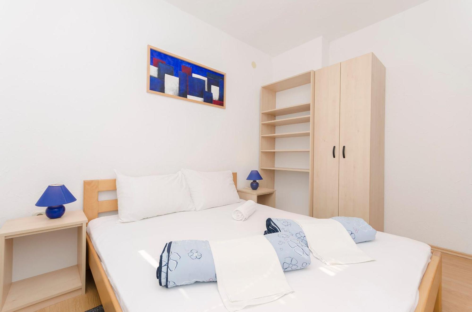וודיצה Apartments And Rooms Mladen מראה חיצוני תמונה