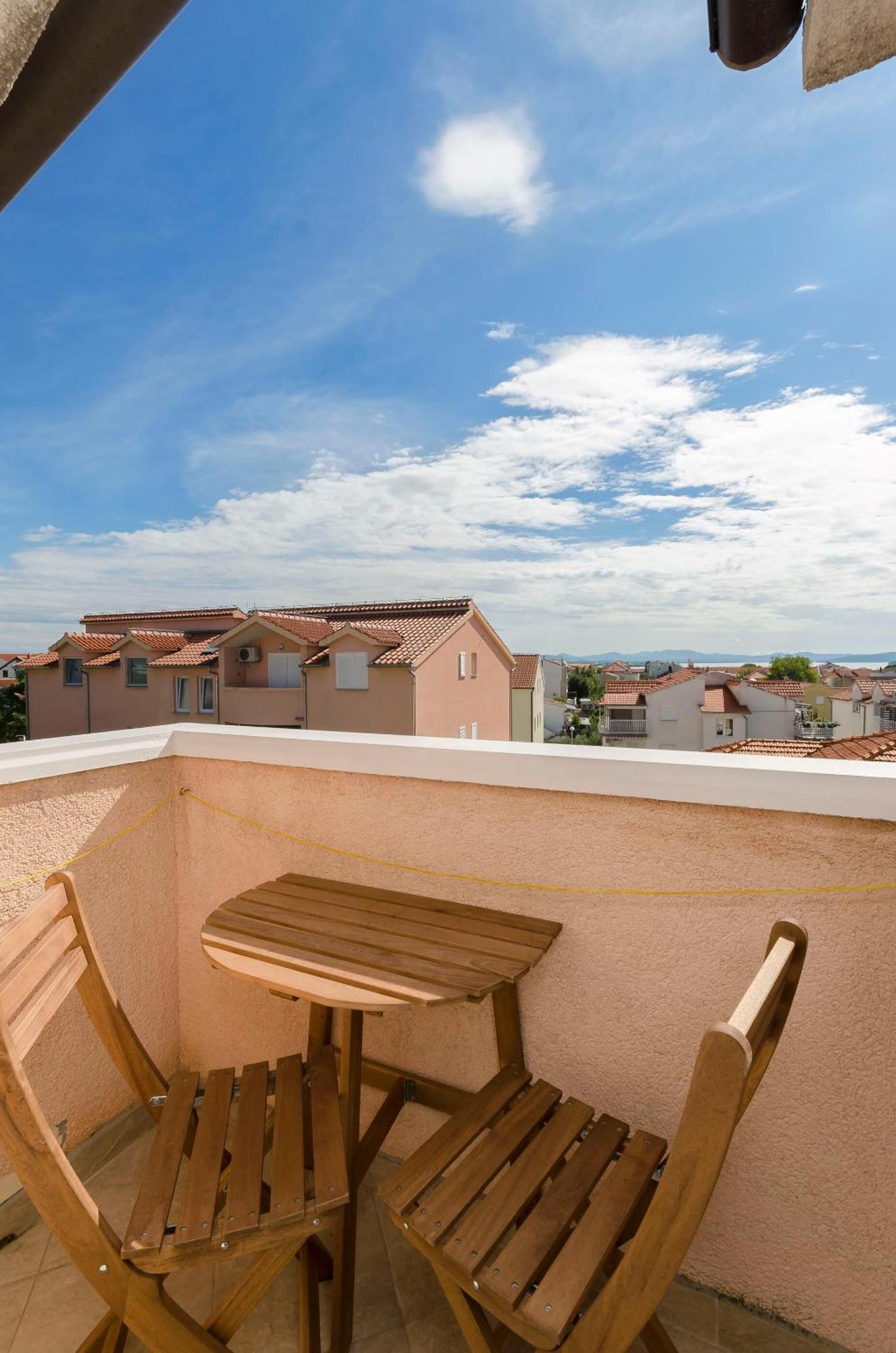 וודיצה Apartments And Rooms Mladen מראה חיצוני תמונה