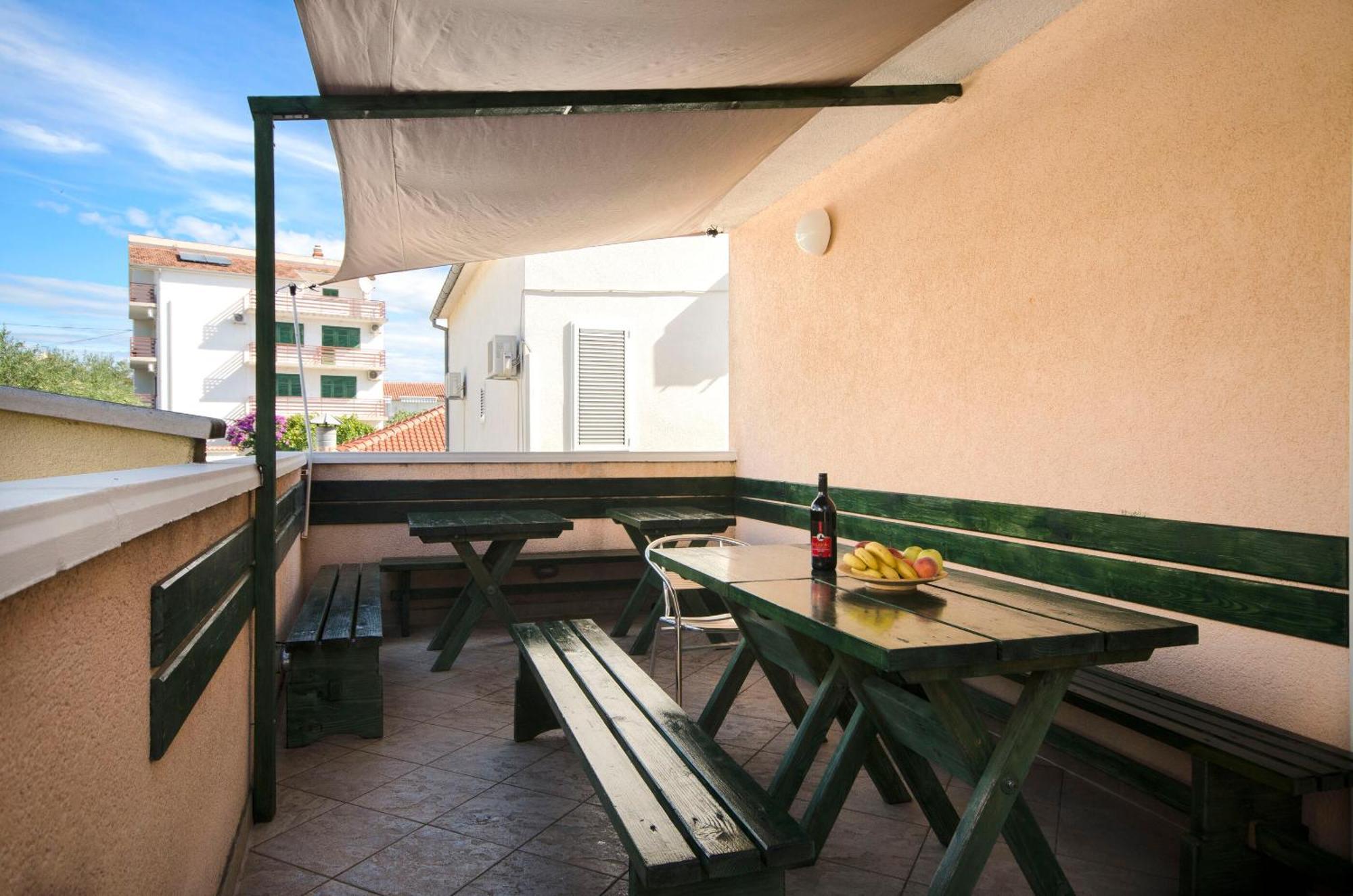 וודיצה Apartments And Rooms Mladen מראה חיצוני תמונה