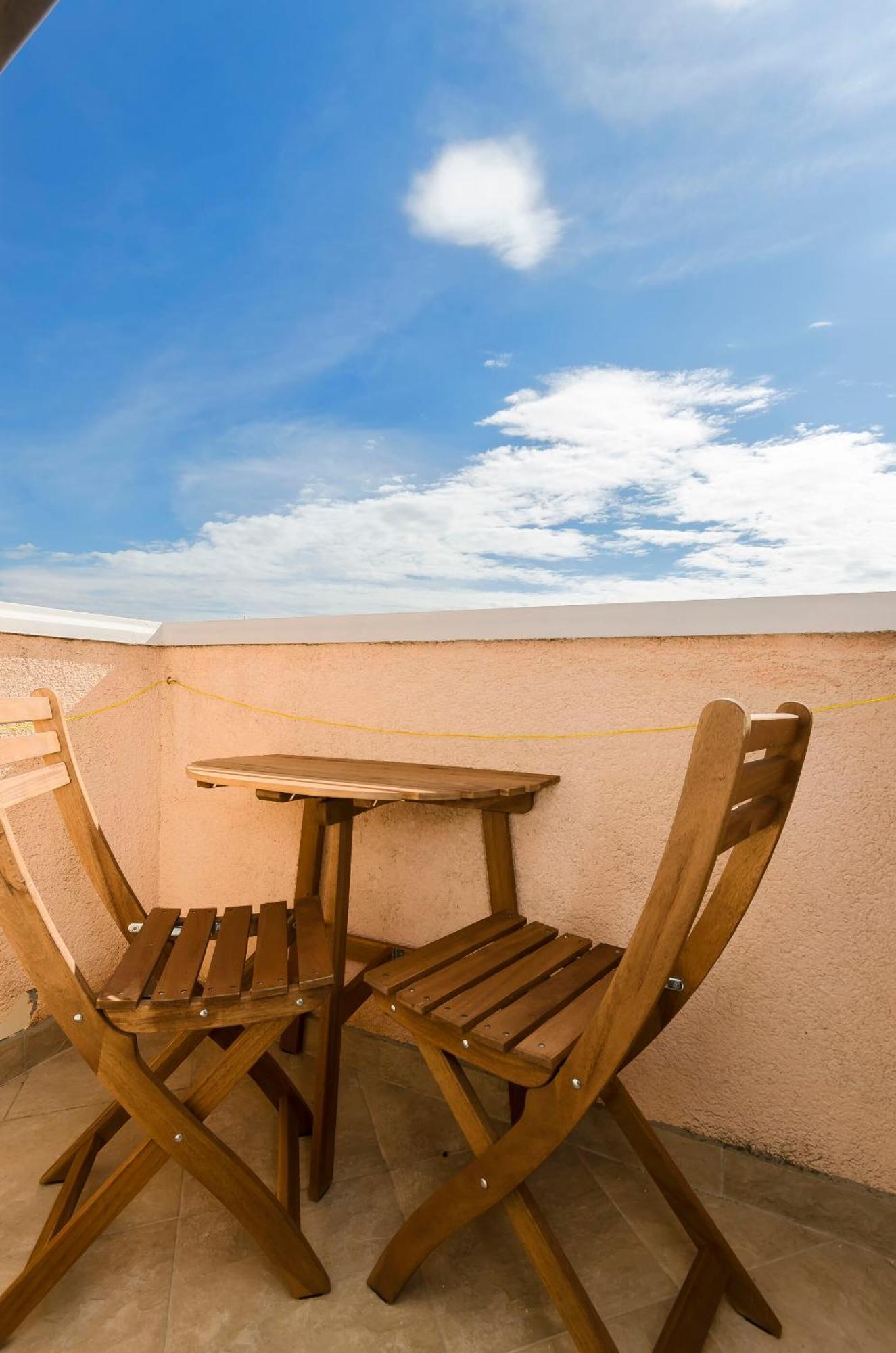 וודיצה Apartments And Rooms Mladen מראה חיצוני תמונה