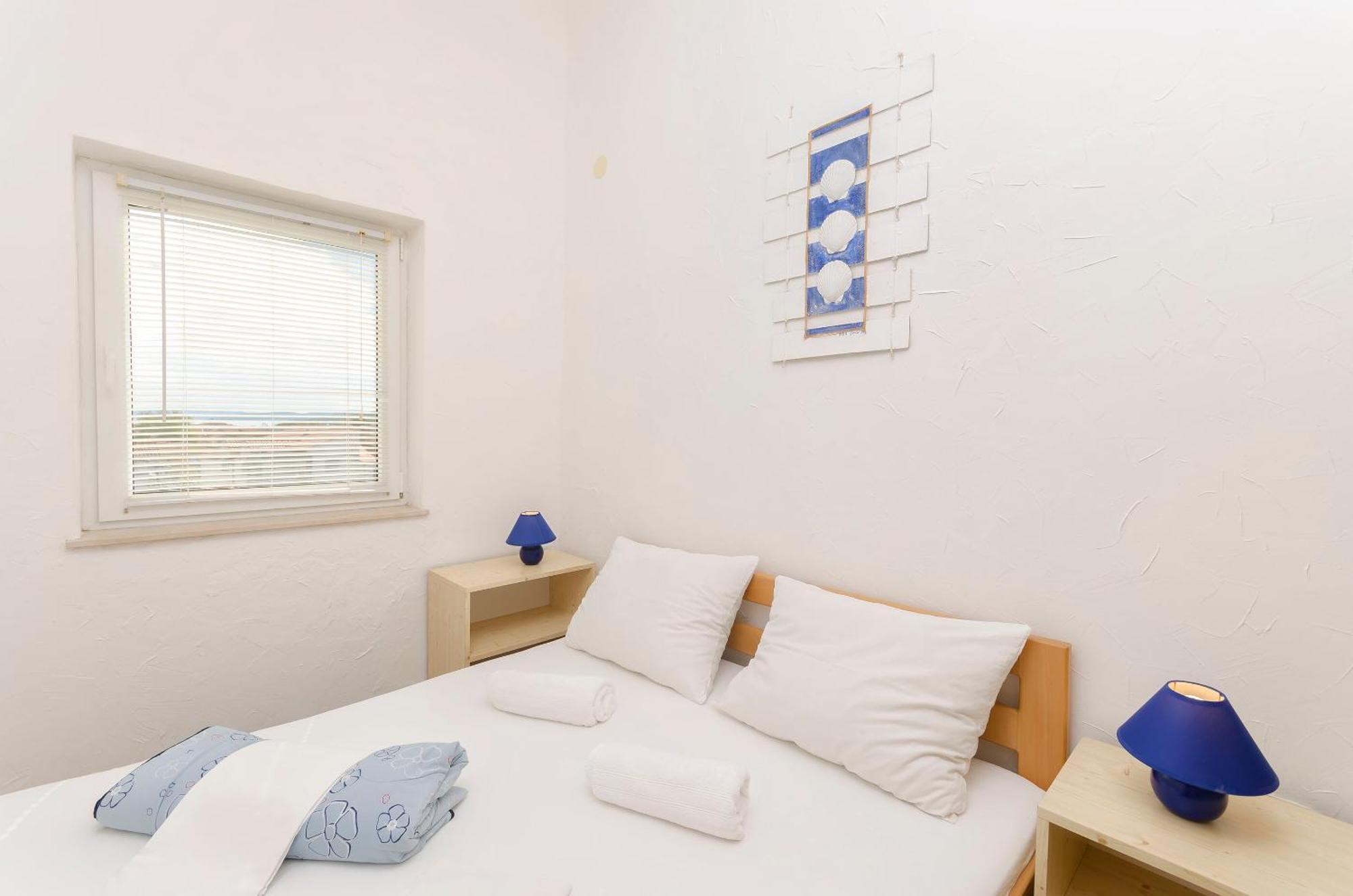 וודיצה Apartments And Rooms Mladen מראה חיצוני תמונה