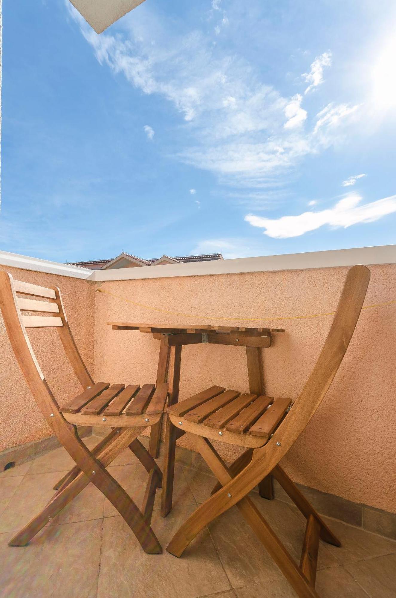 וודיצה Apartments And Rooms Mladen מראה חיצוני תמונה